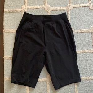 Lululemon men’s yoga shorts